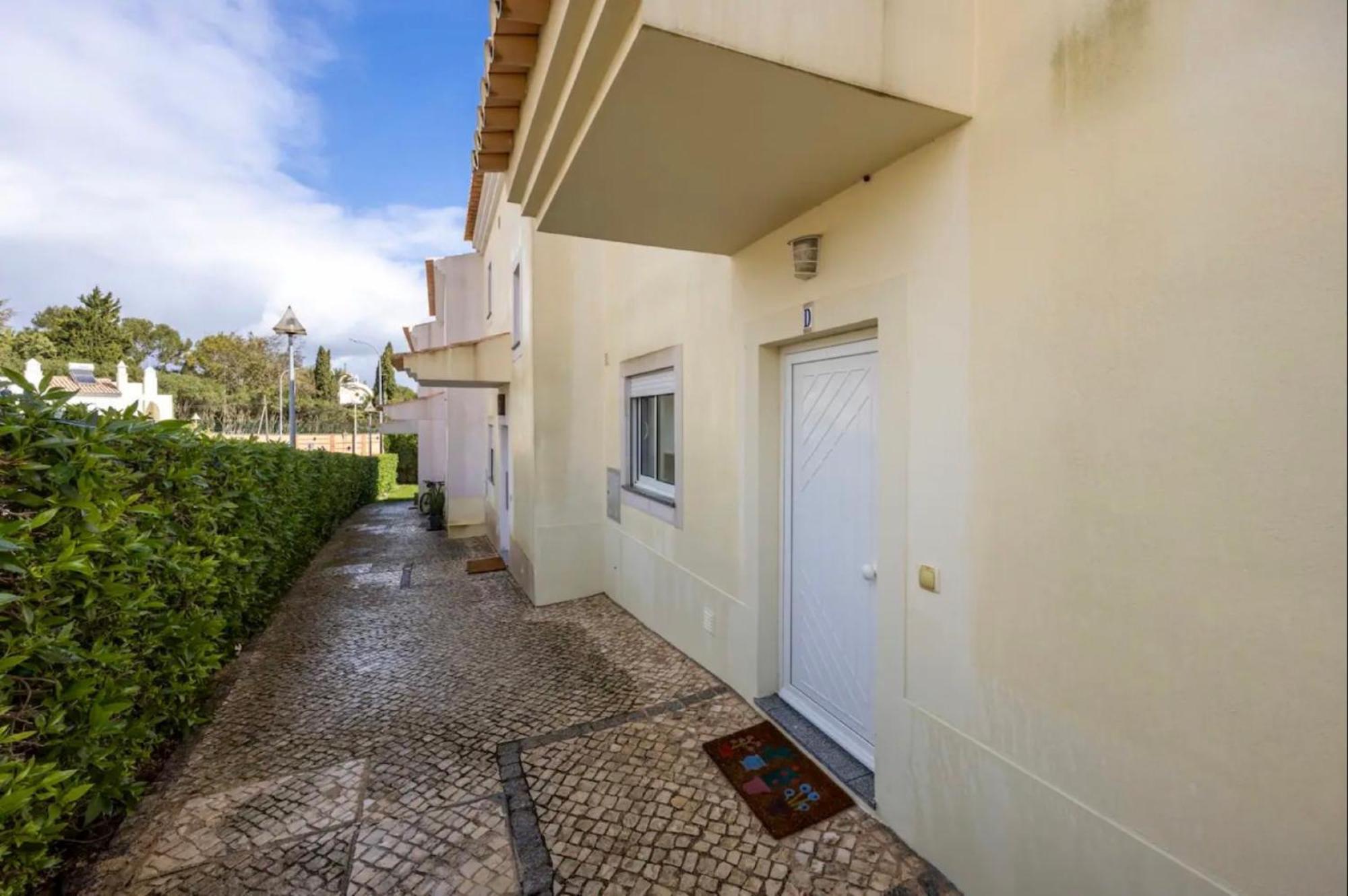 Casa Claudia - Cond Atalaia Villa Lagos Exterior photo